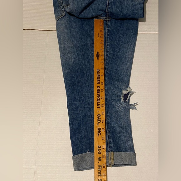 Charlotte Russe size 10 slouchy slim distressed thrashed stretch capri jeans - Picture 6 of 10